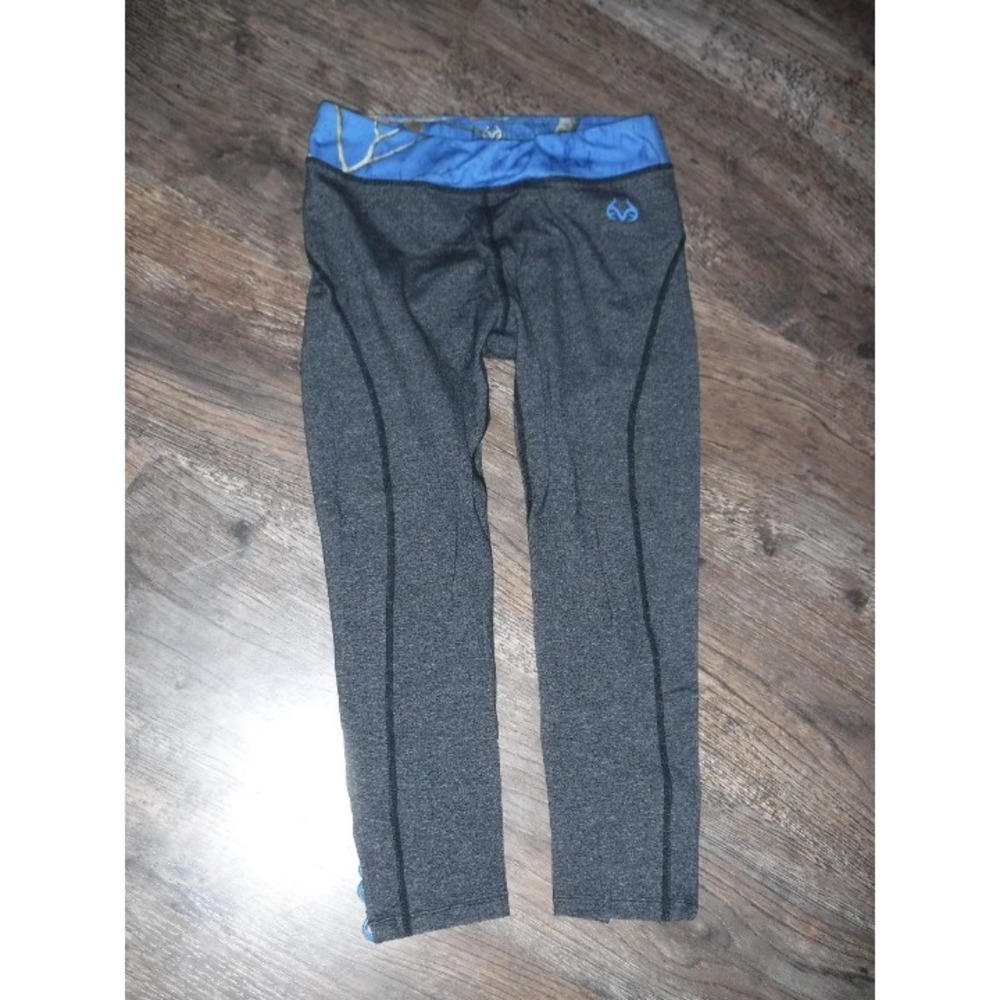 Realtree‎ crop leggings small